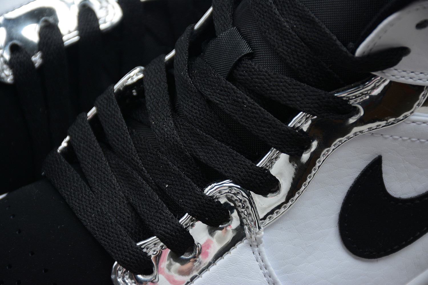 Jordan 1 Mid Alternate Think 16 554724-121