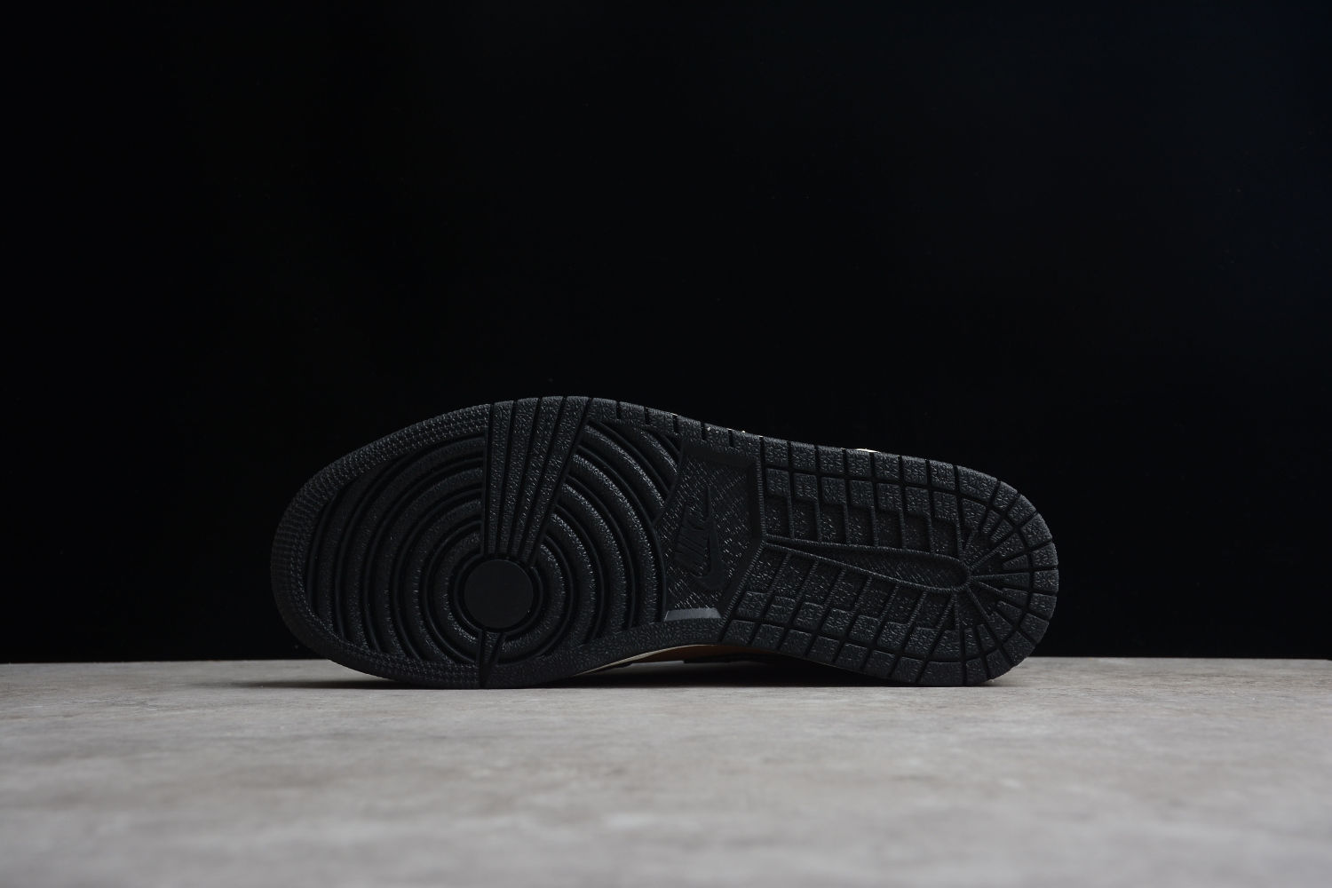 Jordan 1 Mid SE Dark Chocolate DC7294-200