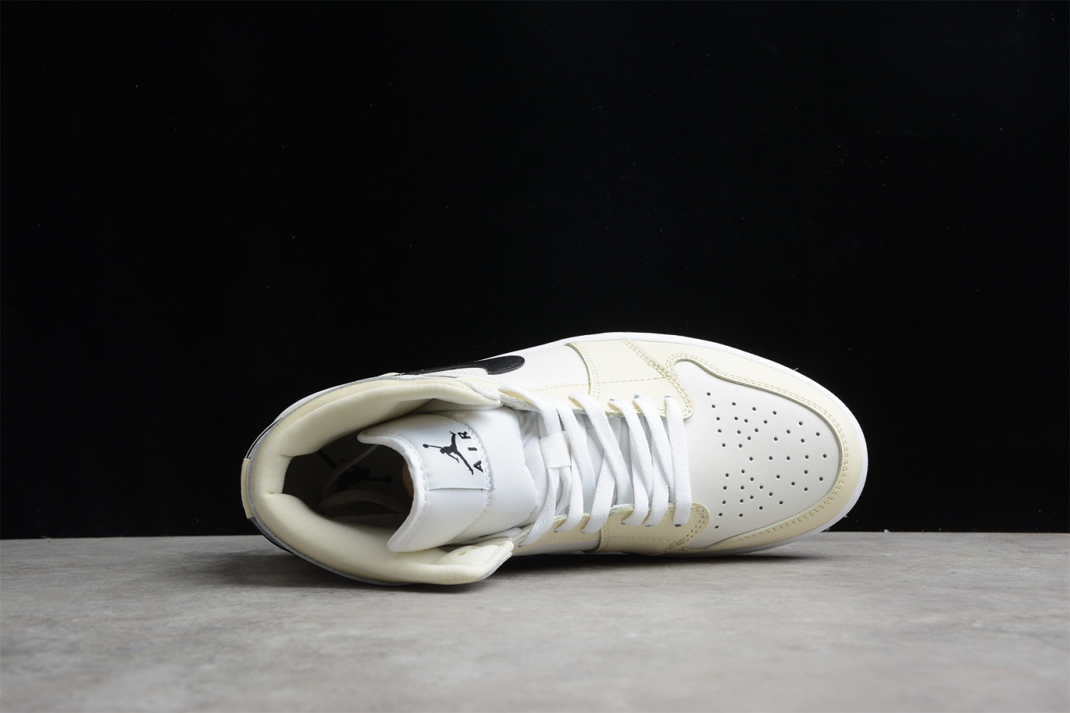 Jordan 1 Mid Coconut Milk (W) BQ6472-121