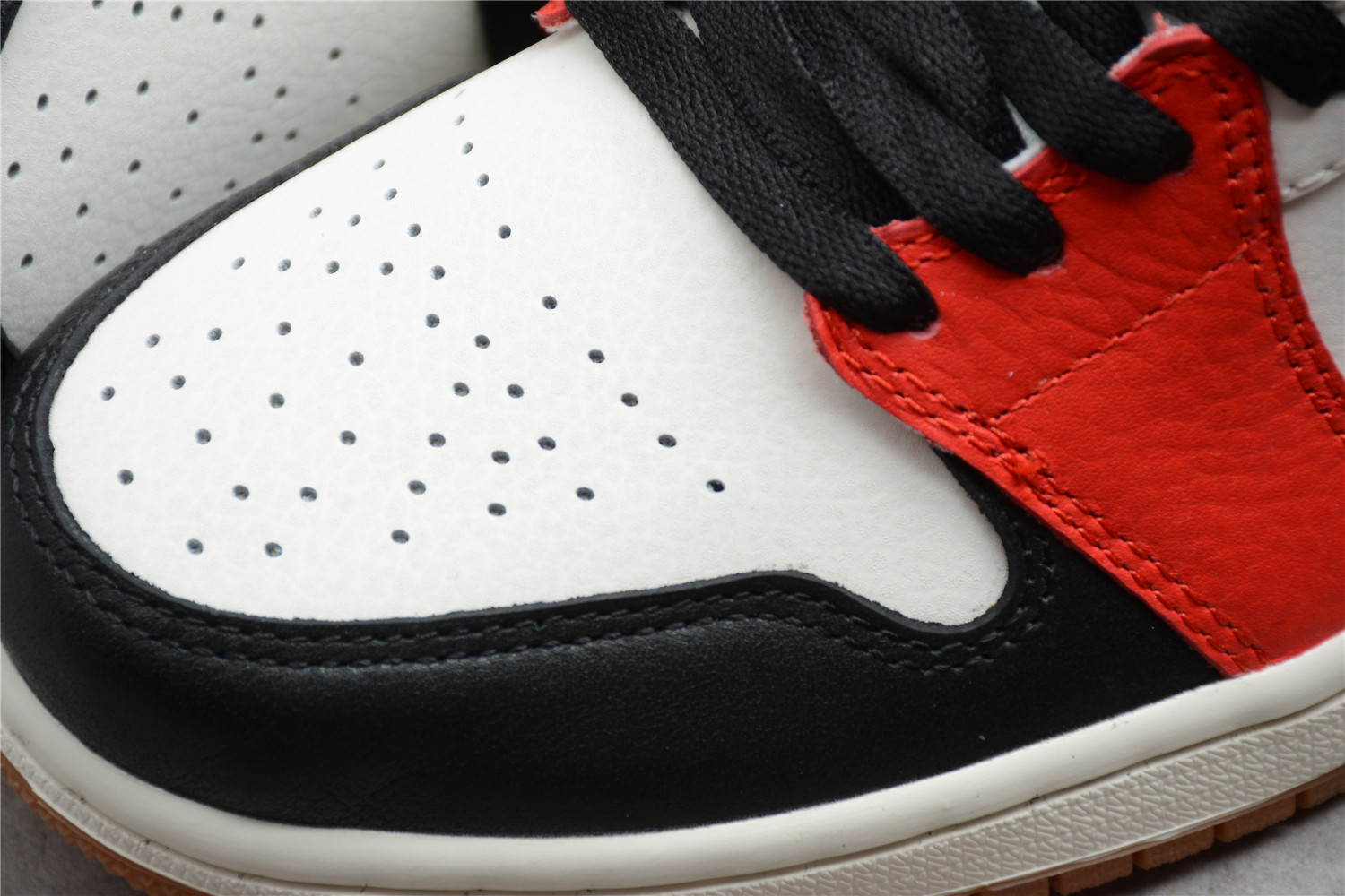 Jordan 1 Mid Let(Her)Man (W) DC1426-100