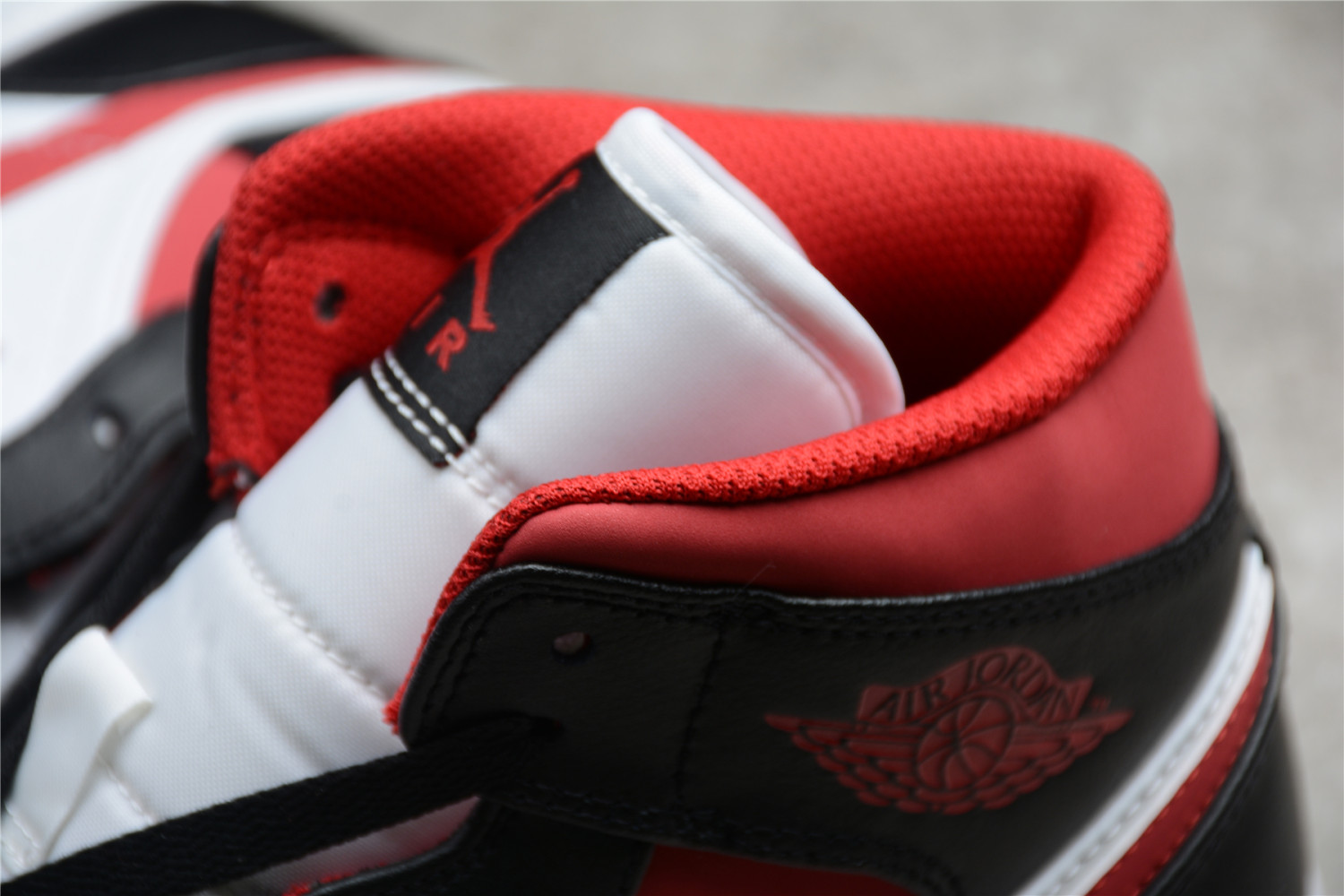 Jordan 1 Mid Gym Red Black White 554724-122
