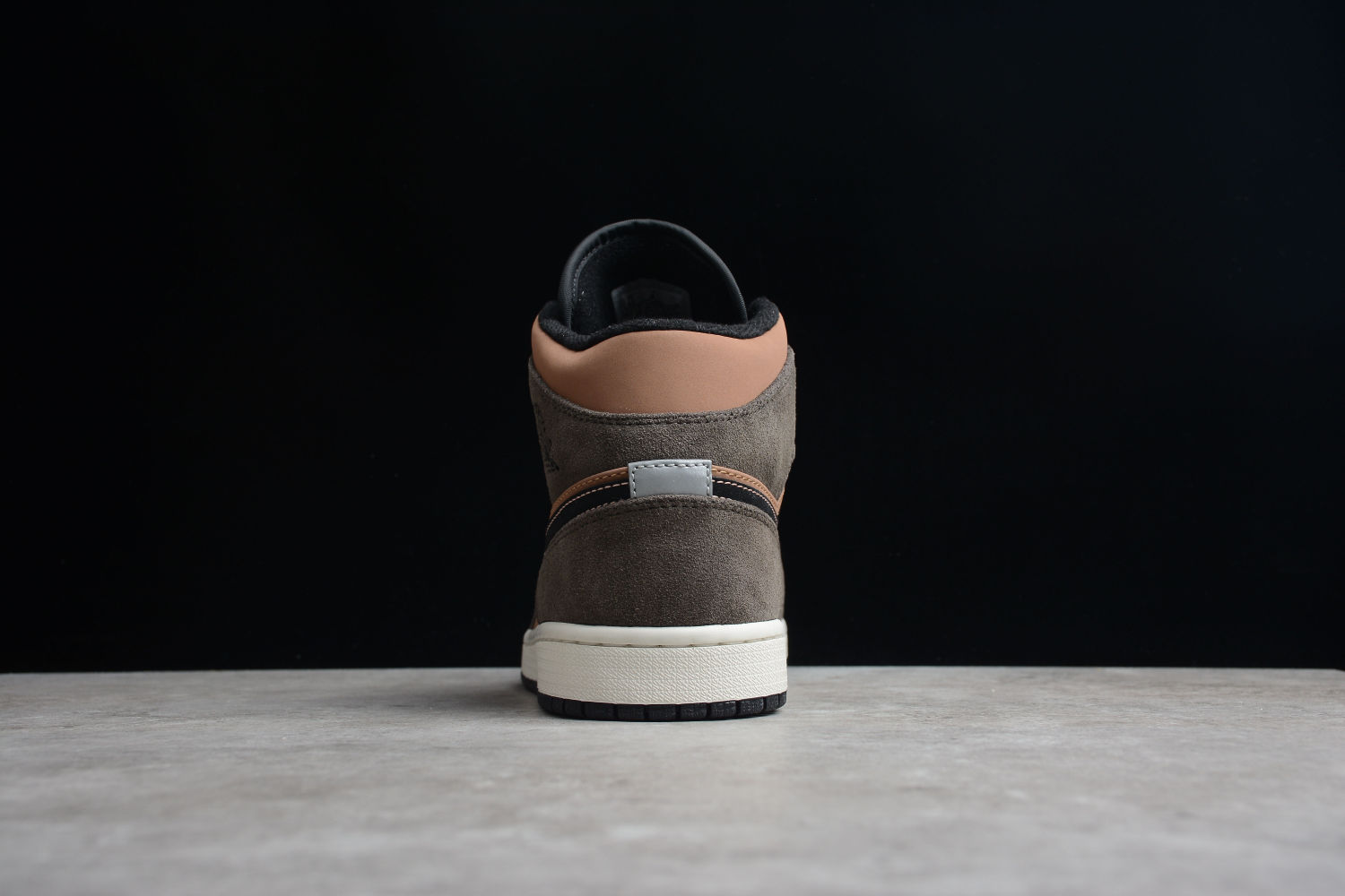Jordan 1 Mid SE Dark Chocolate DC7294-200