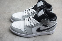 Jordan 1 Mid Light Smoke Grey Anthracite 554714-078