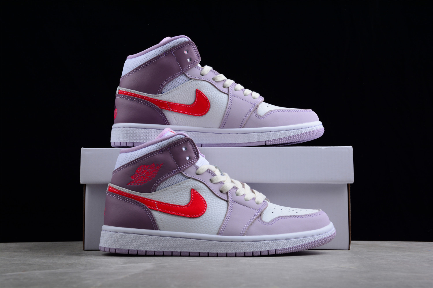 Jordan 1 Mid Valentine