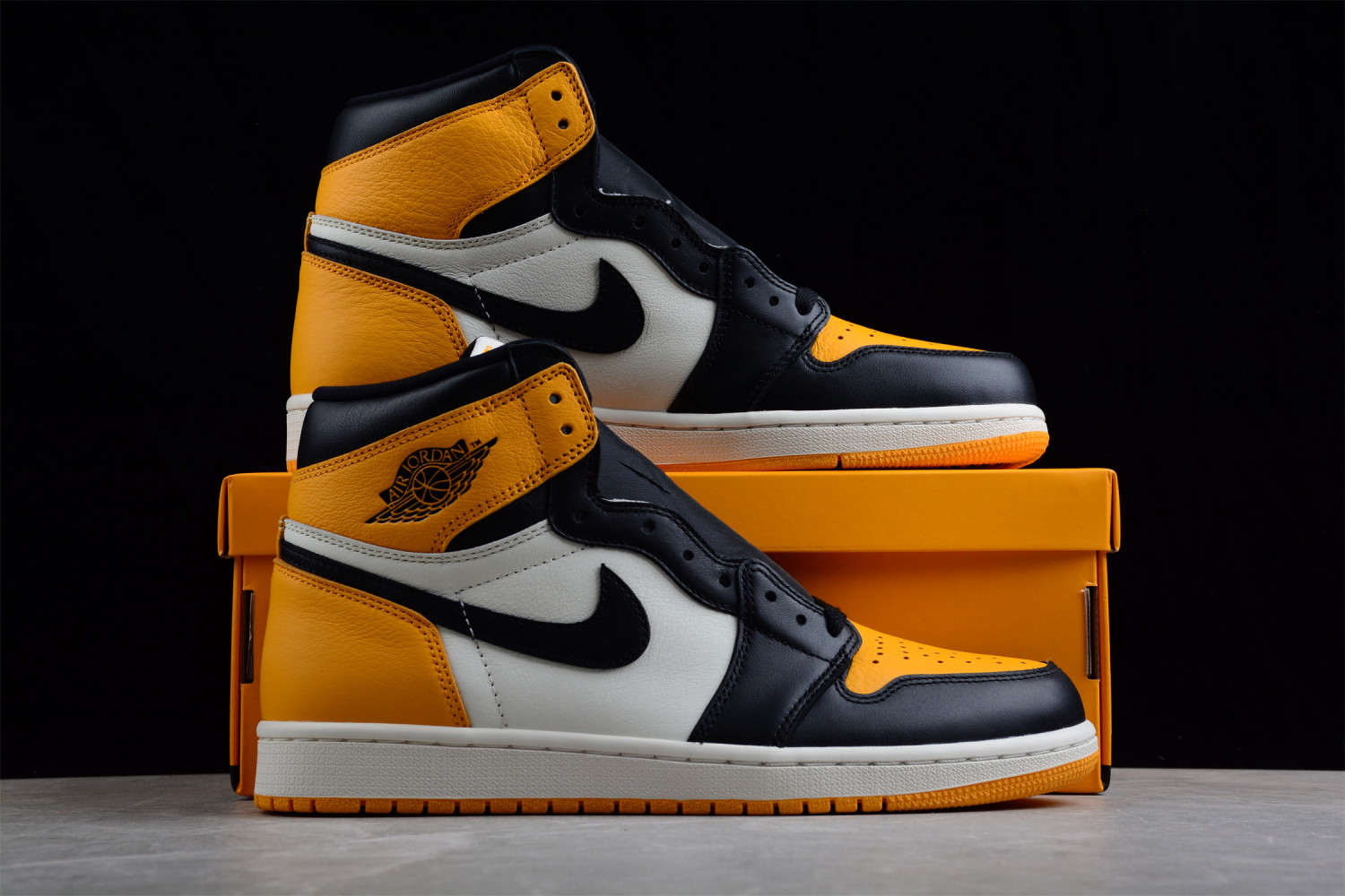 Jordan 1 Retro High OG Taxi 555088-711