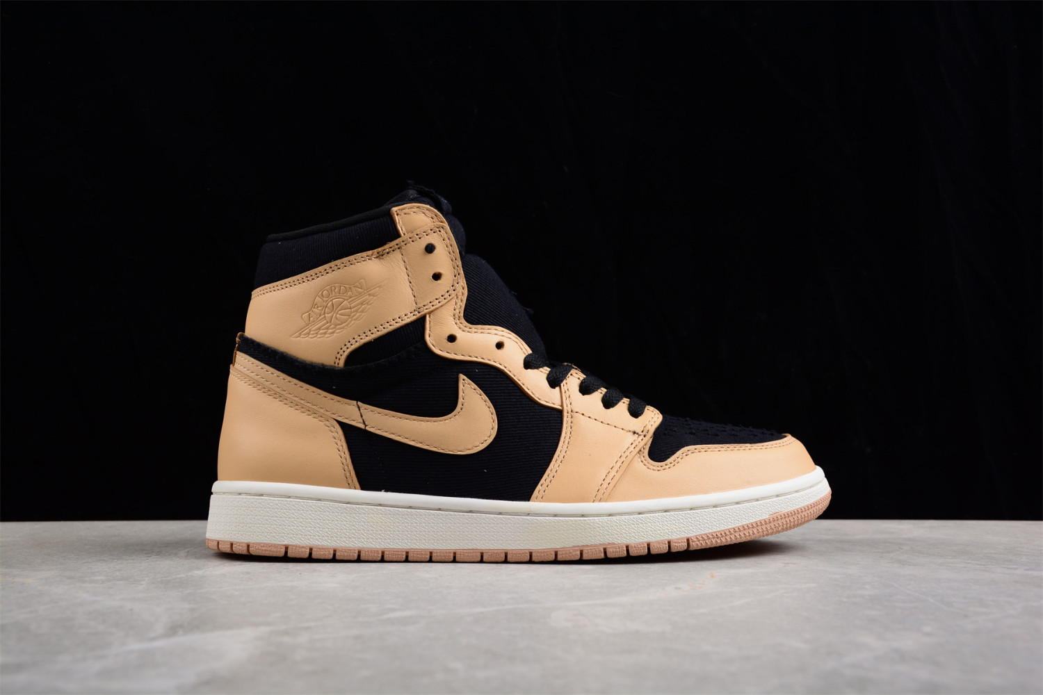 Jordan 1 Retro High OG Heirloom 555088-202