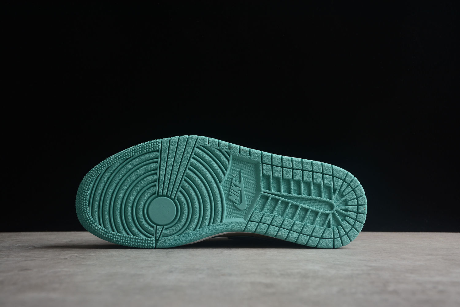 Jordan 1 Low Tropical Teal (W) DC0774-131