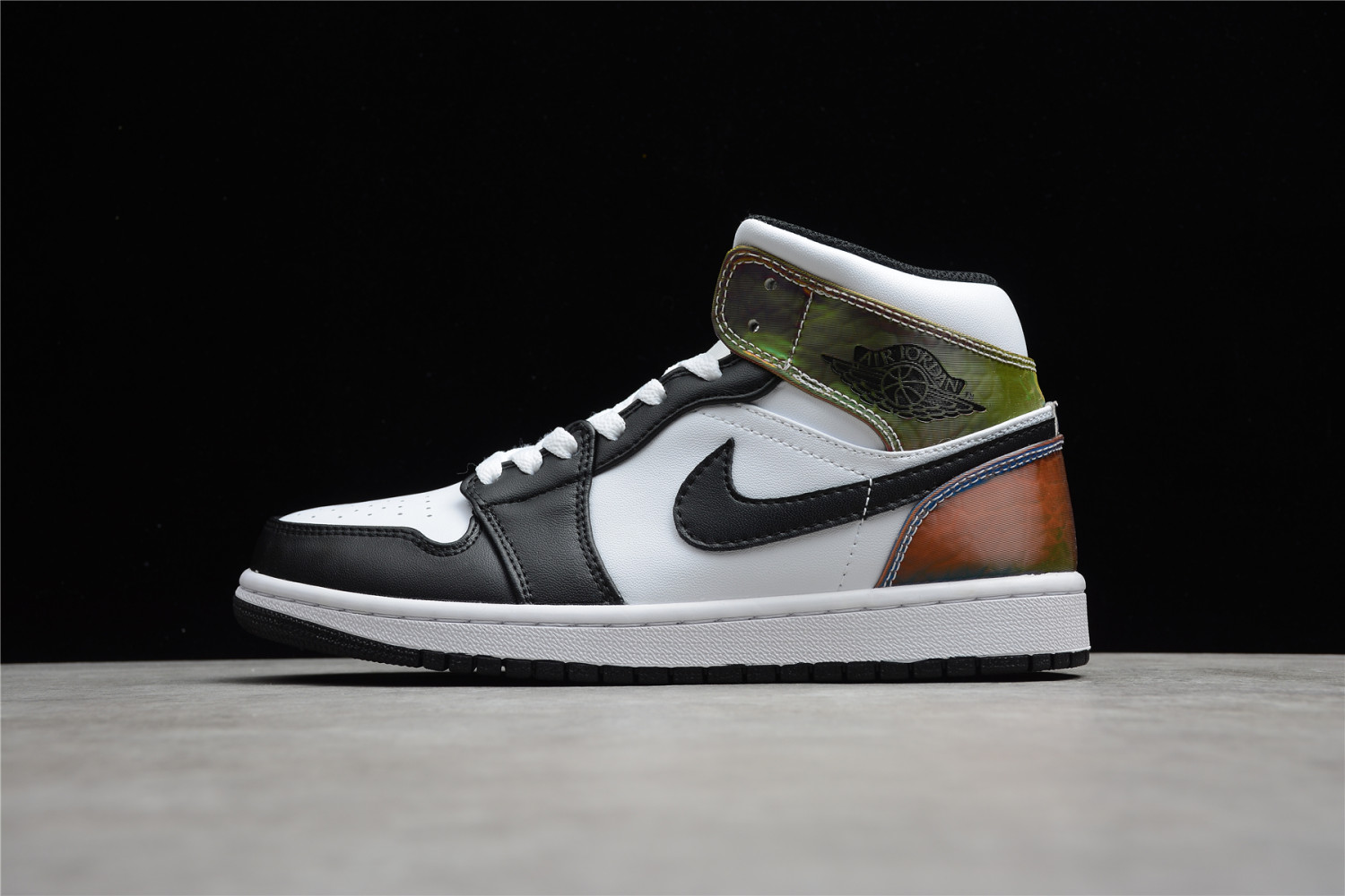 Jordan 1 Mid Heat Reactive DM7802-100