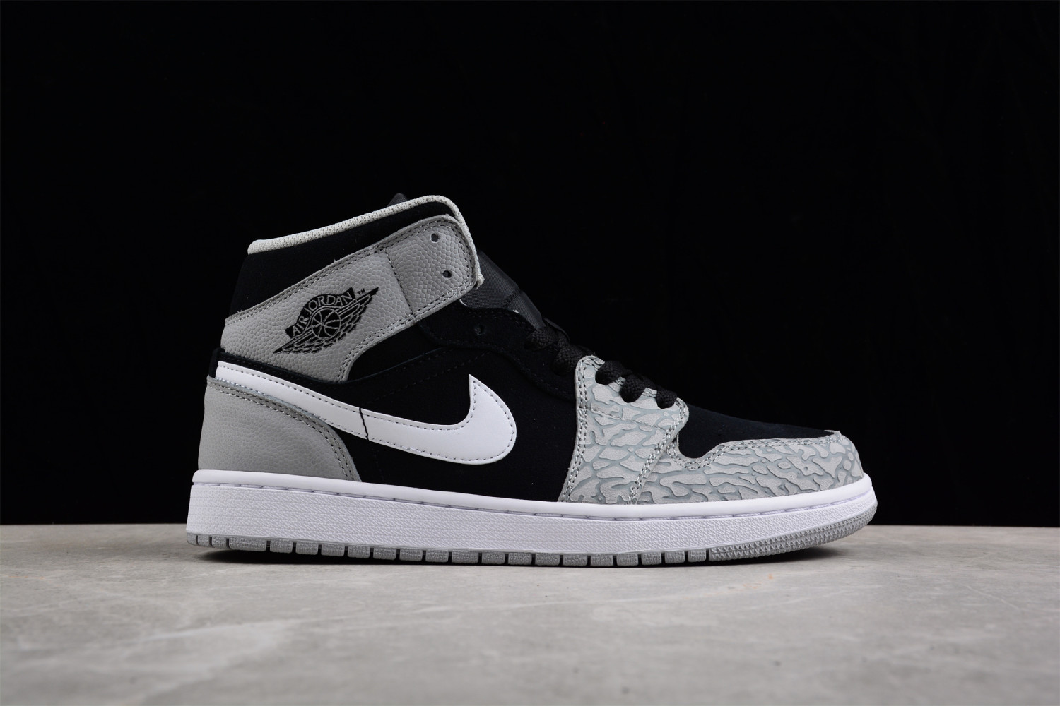 Jordan 1 Mid SE Elephant Print 554725-051