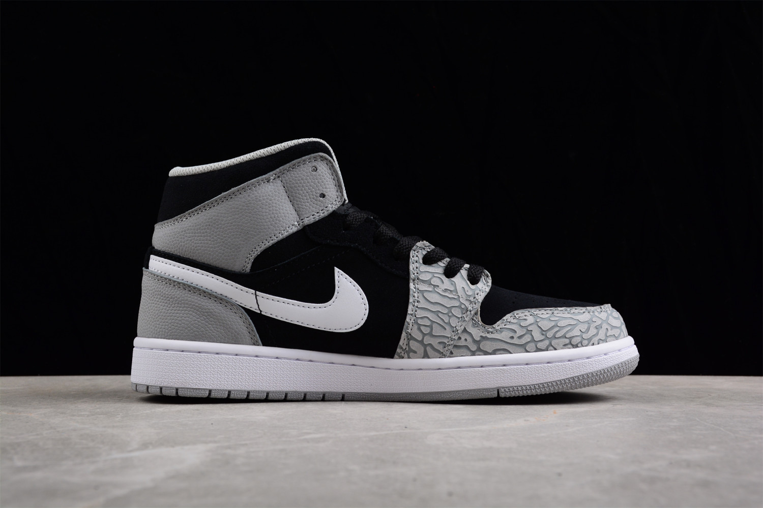 Jordan 1 Mid SE Elephant Print 554725-051