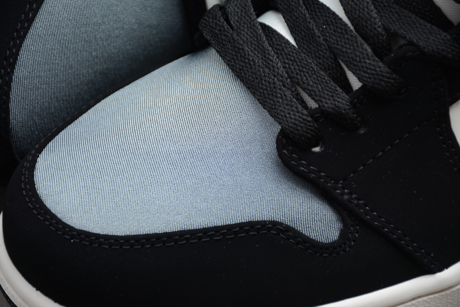 Jordan 1 Mid Premium Winterized Black Grey 852542-001