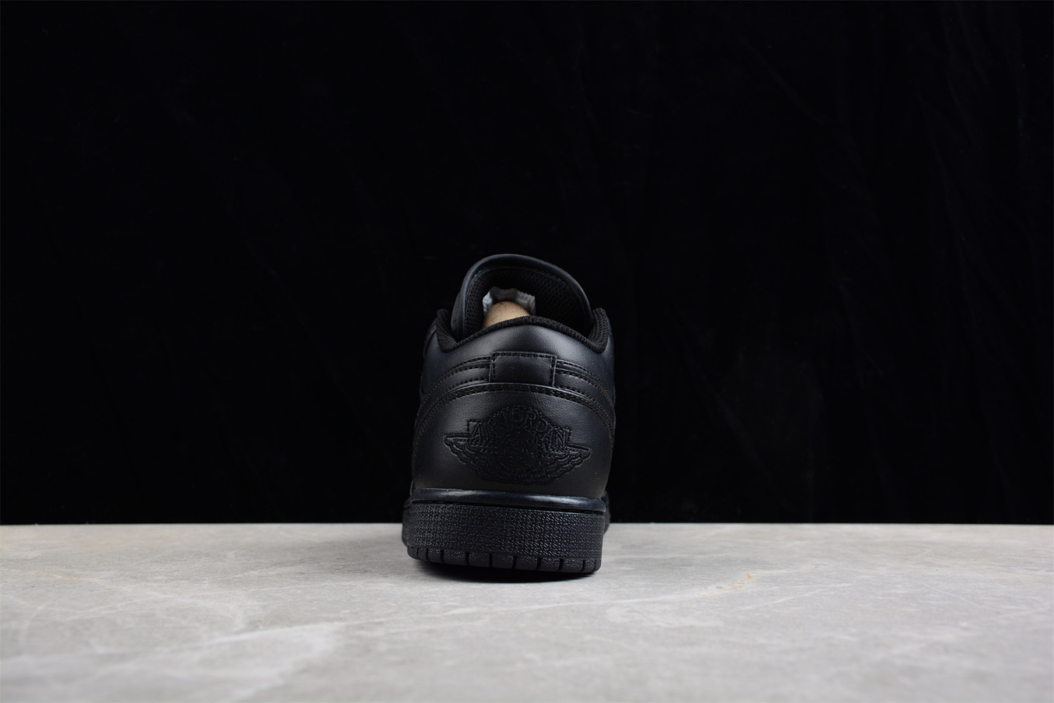 Jordan 1 Low Triple Black (2022) 553558-093