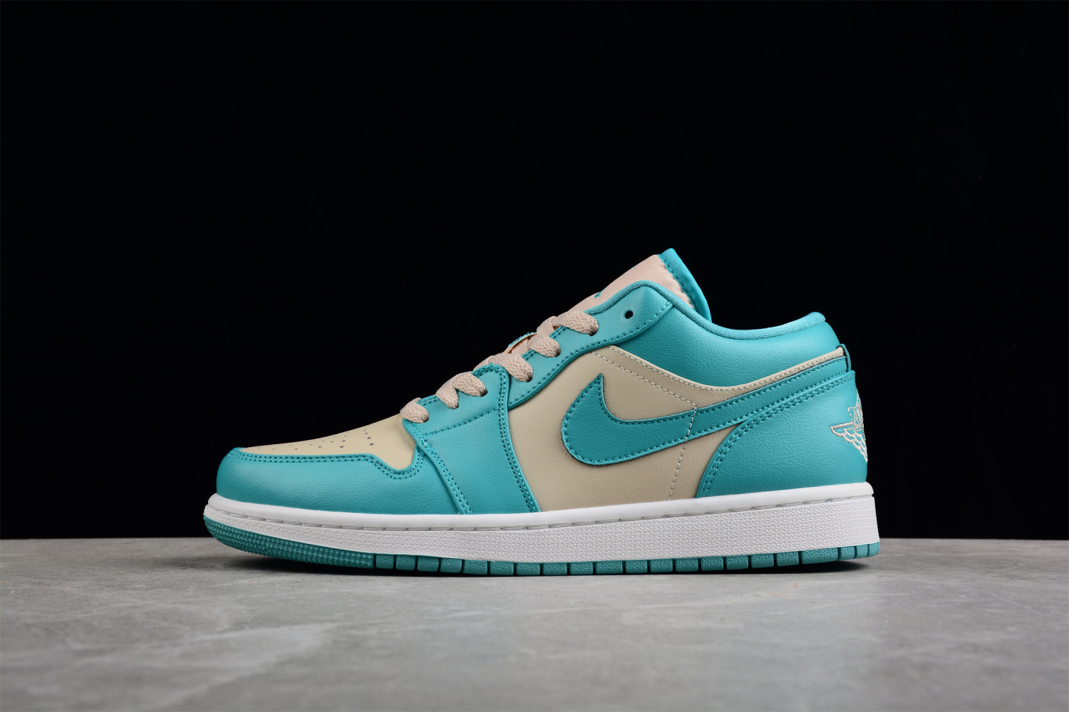 Jordan 1 Low Tropical Teal (W) DC0774-131