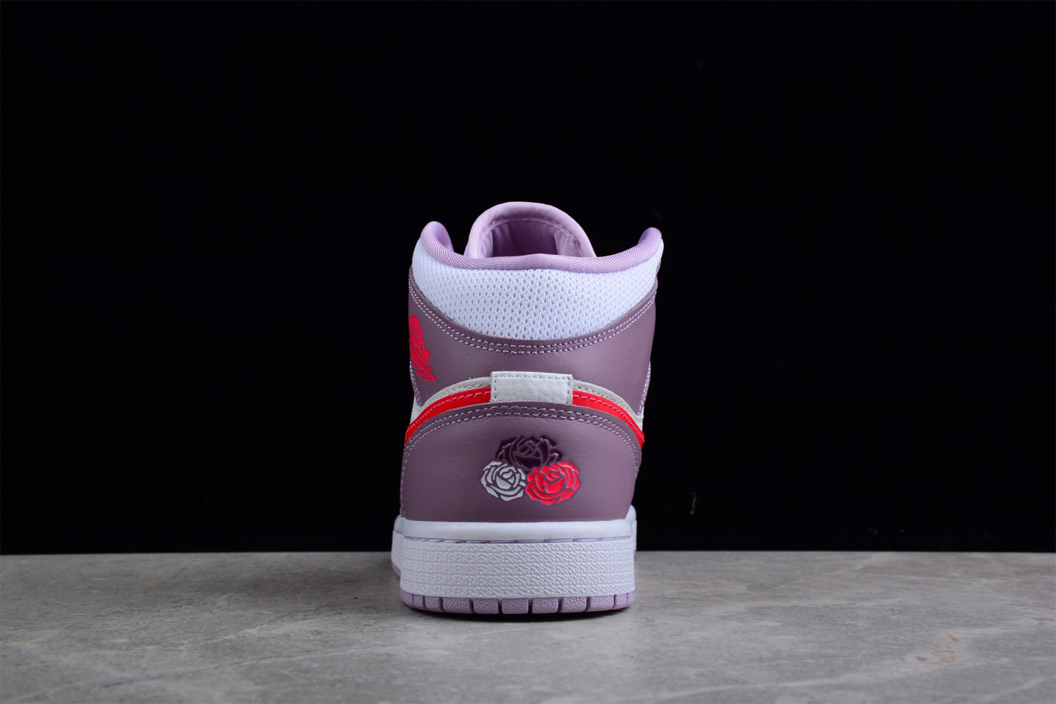 Jordan 1 Mid Valentine