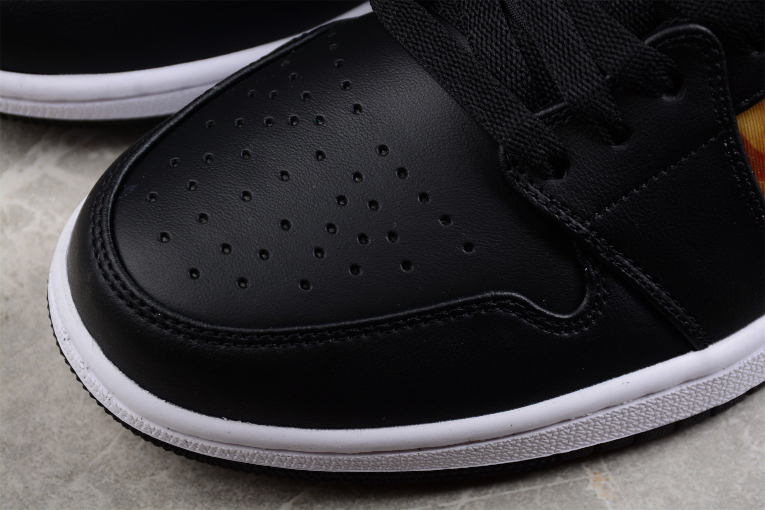 Jordan 1 Low Hologram (GS) DR9497-001