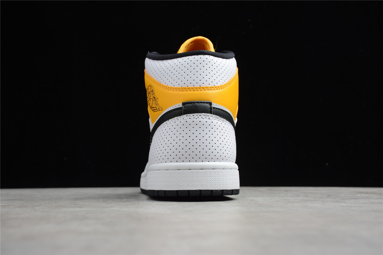 Jordan 1 Mid Laser Orange (W) BQ6472-107