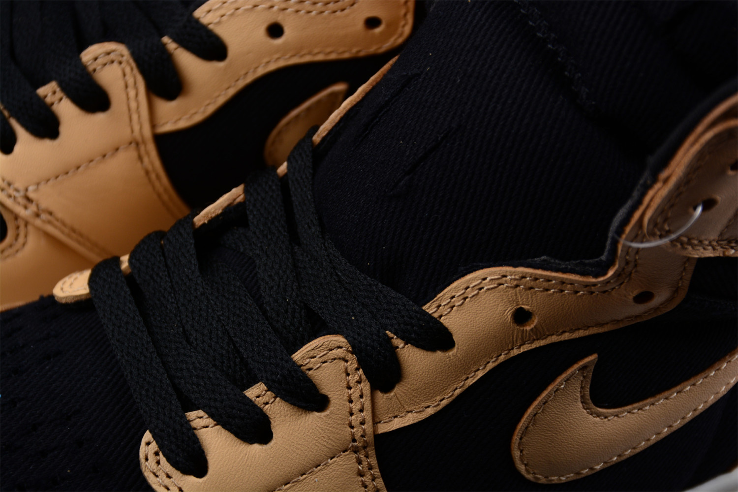 Jordan 1 Retro High OG Heirloom 555088-202
