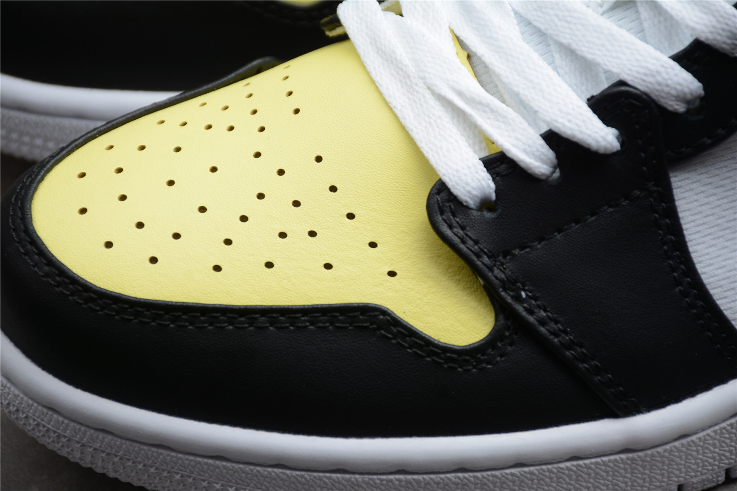 Jordan 1 Low Children
