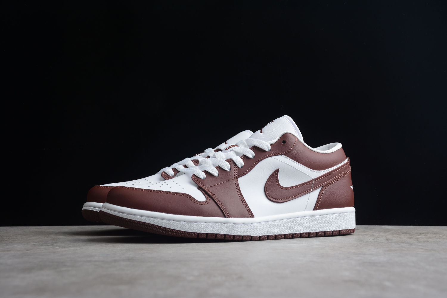 Jordan 1 Low Team Red (W) DC0774-116
