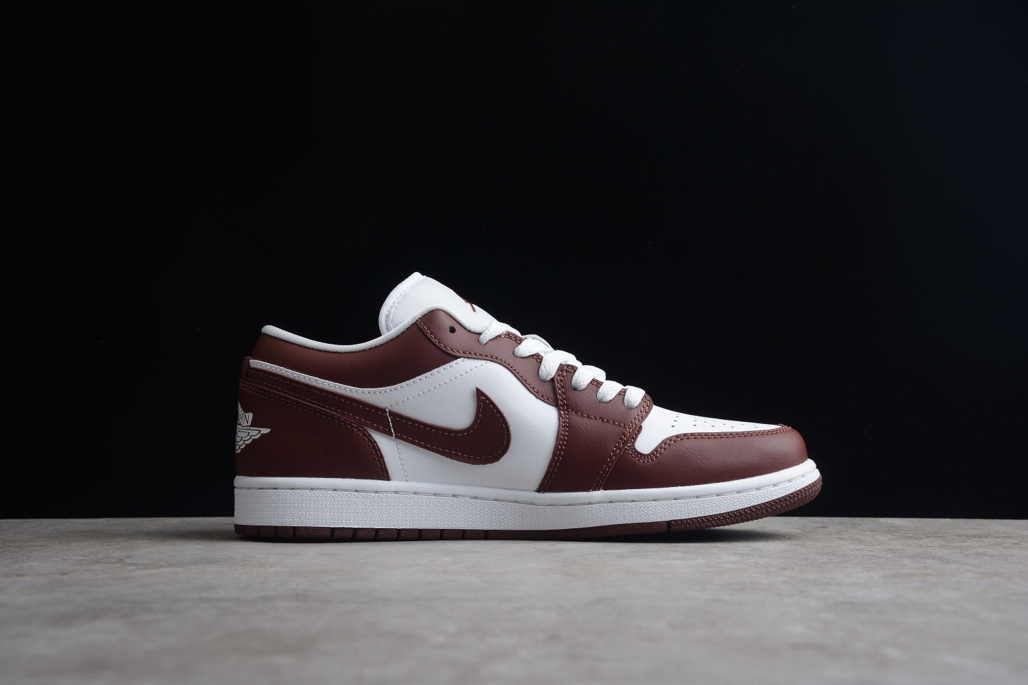 Jordan 1 Low Team Red (W) DC0774-116