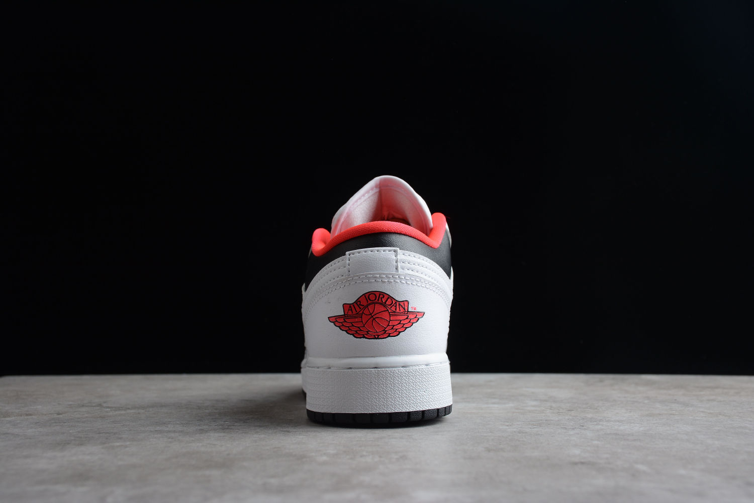 Jordan 1 Low White Black Infrared (GS) 553560-160