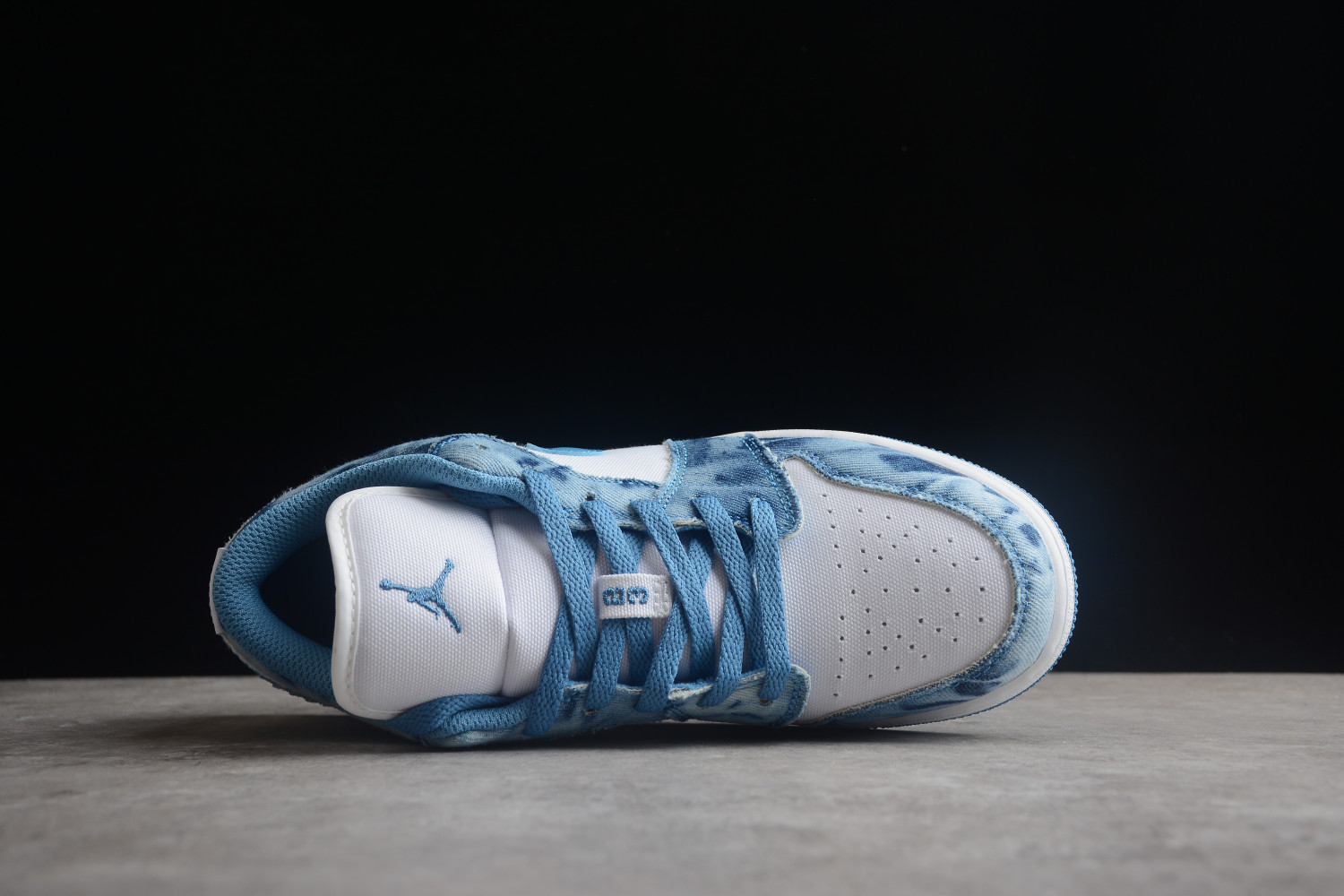 Jordan 1 Low Washed Denim (GS) DM8947-100