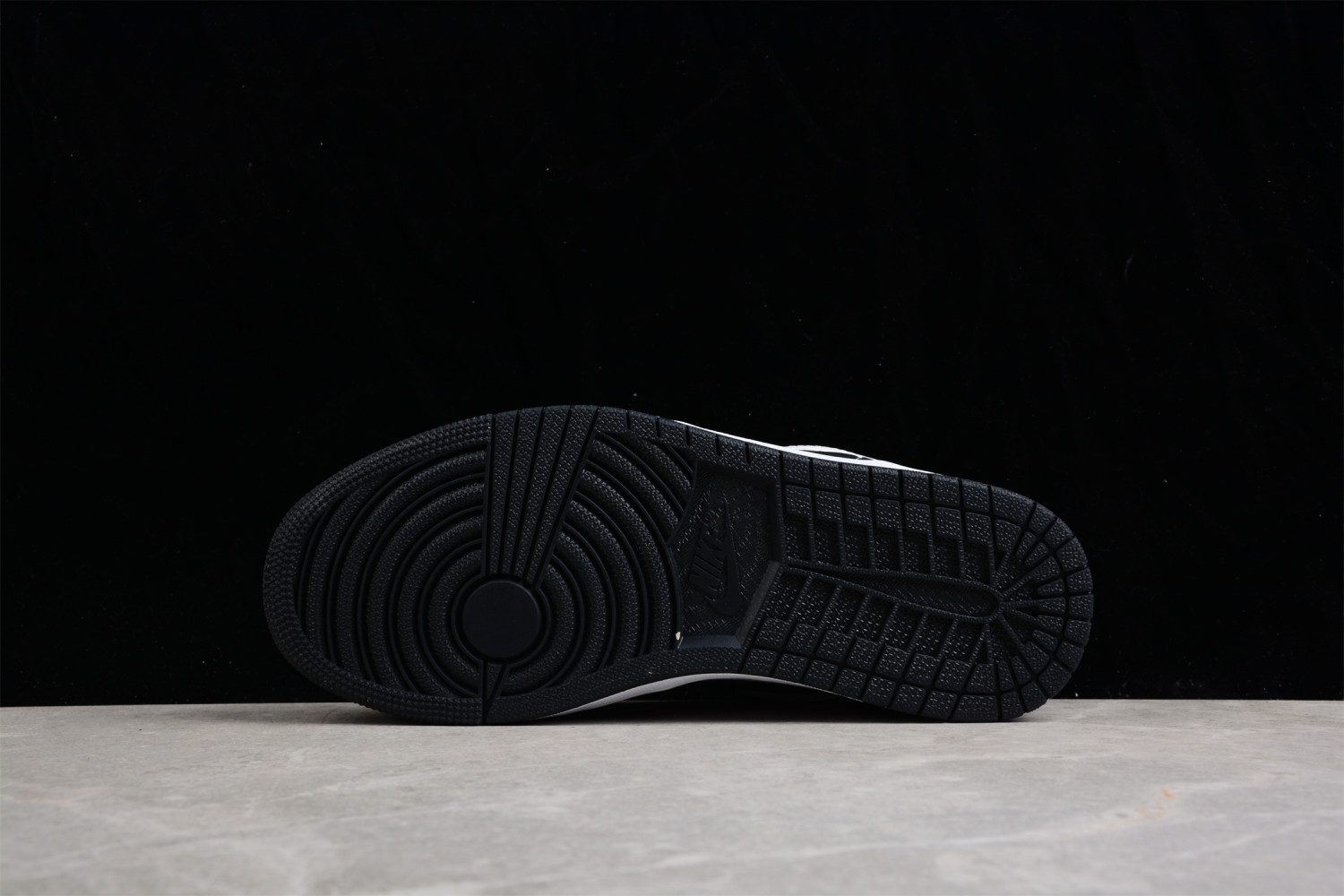 Jordan 1 Low SE Homage Split White Black (W) DR0502-101
