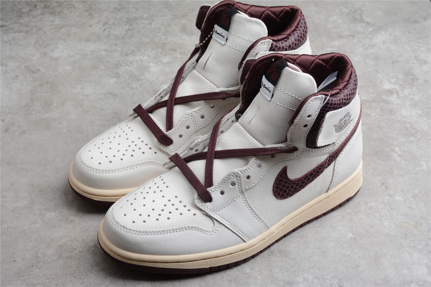 Jordan 1 Retro High OG A Ma Maniére DO7097-100