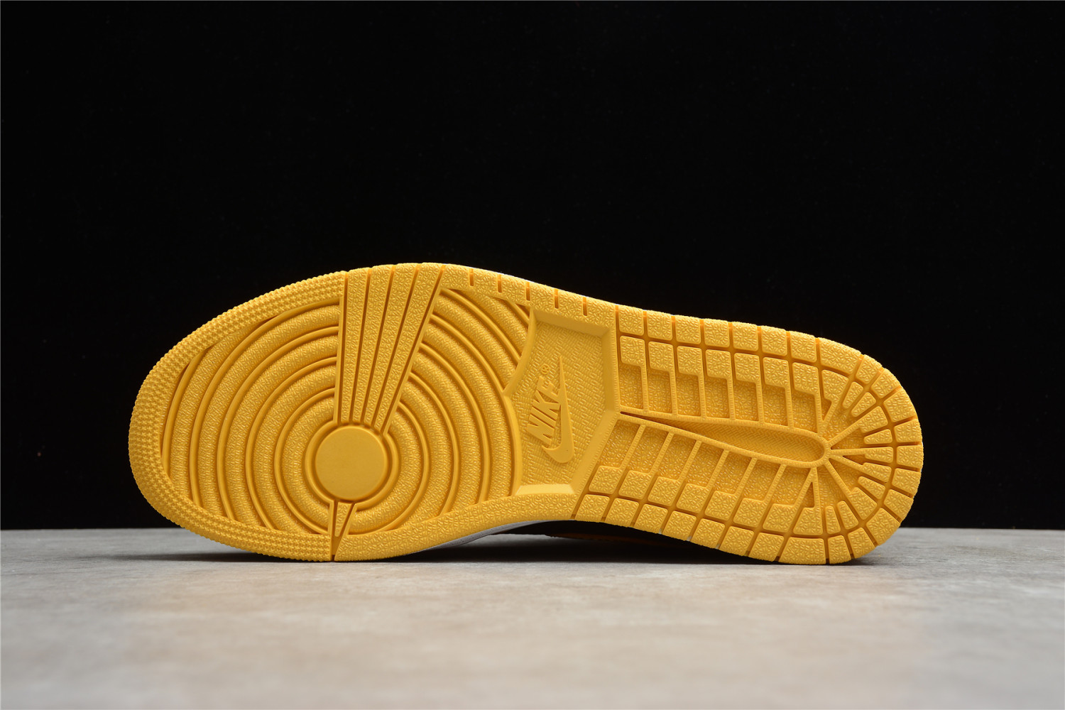 Jordan 1 Retro High Pollen 555088-701