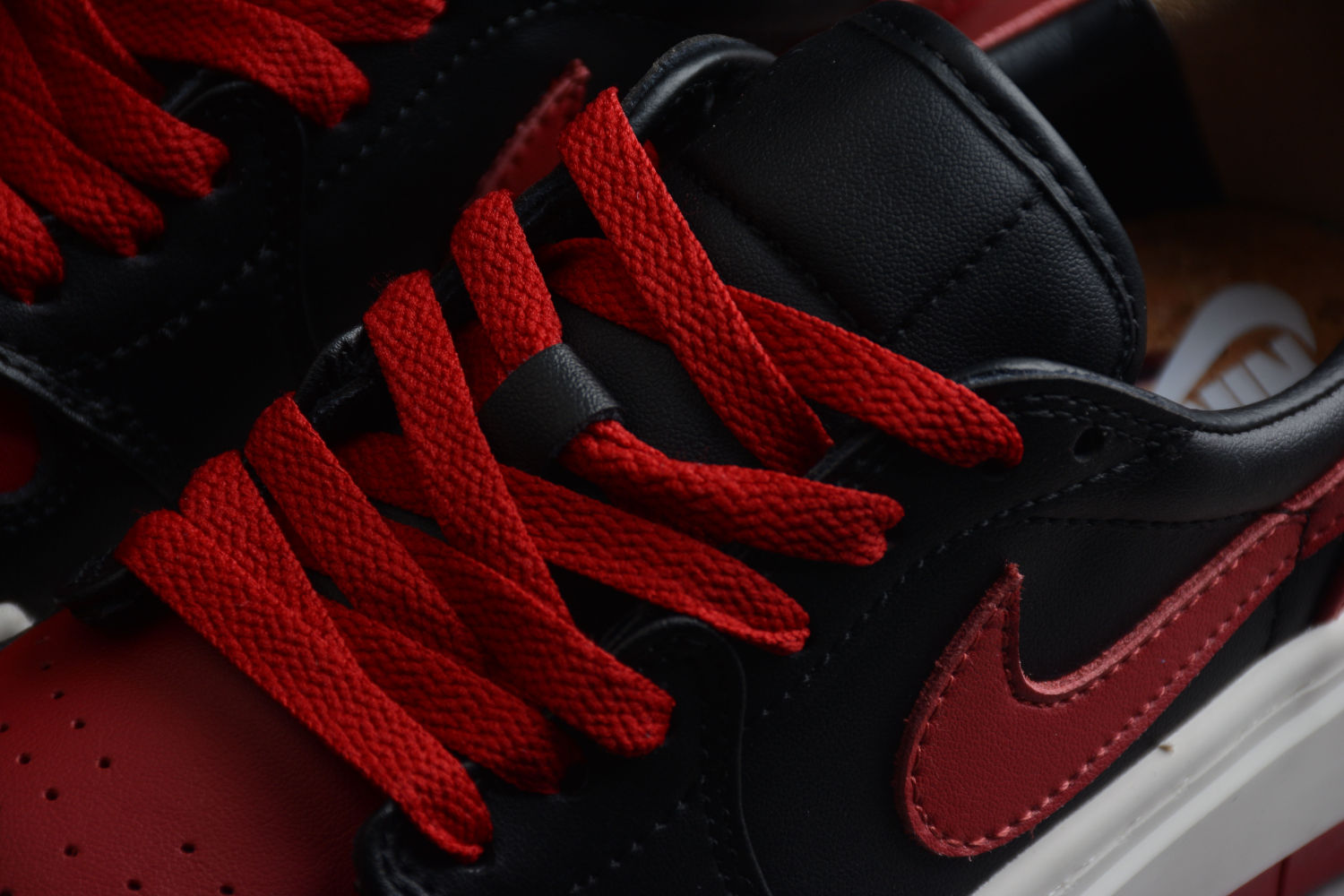 Jordan 1 Elevate Low SE Bred (W) DQ1823-006