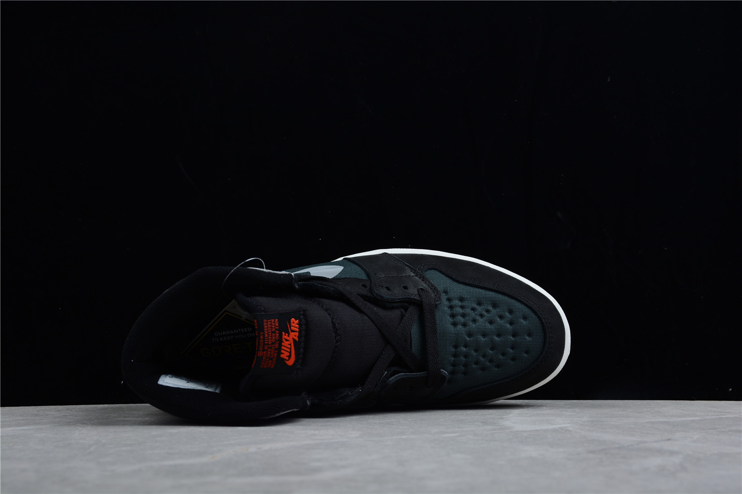 Jordan 1 Retro High Element Gore-Tex Black Particle Grey DB2889-001