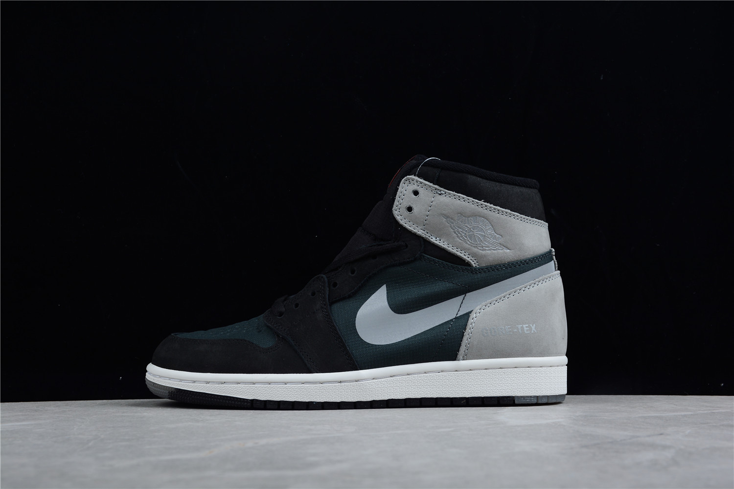 Jordan 1 Retro High Element Gore-Tex Black Particle Grey DB2889-001
