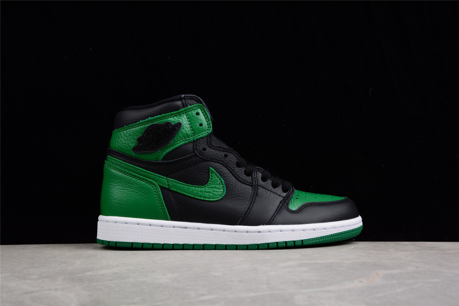 Jordan 1 Retro High Pine Green Black 555088-030