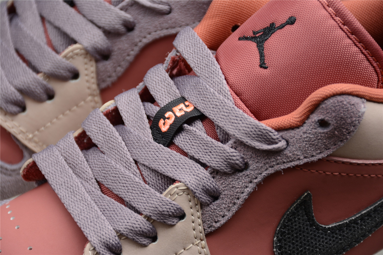 Jordan 1 Low Canyon Rust (W) DC0774-602