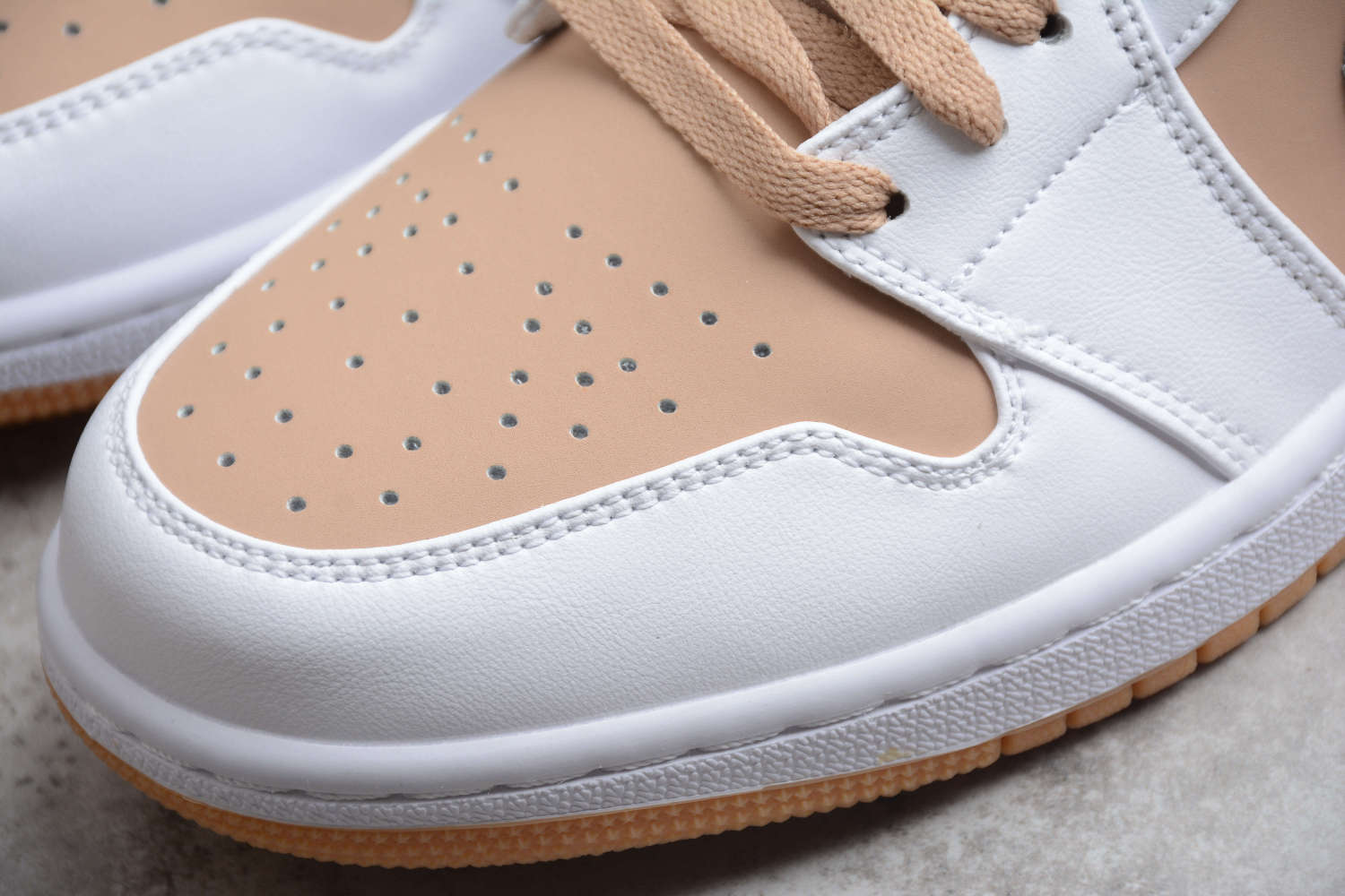 Jordan 1 Low Hemp White DN6999-100