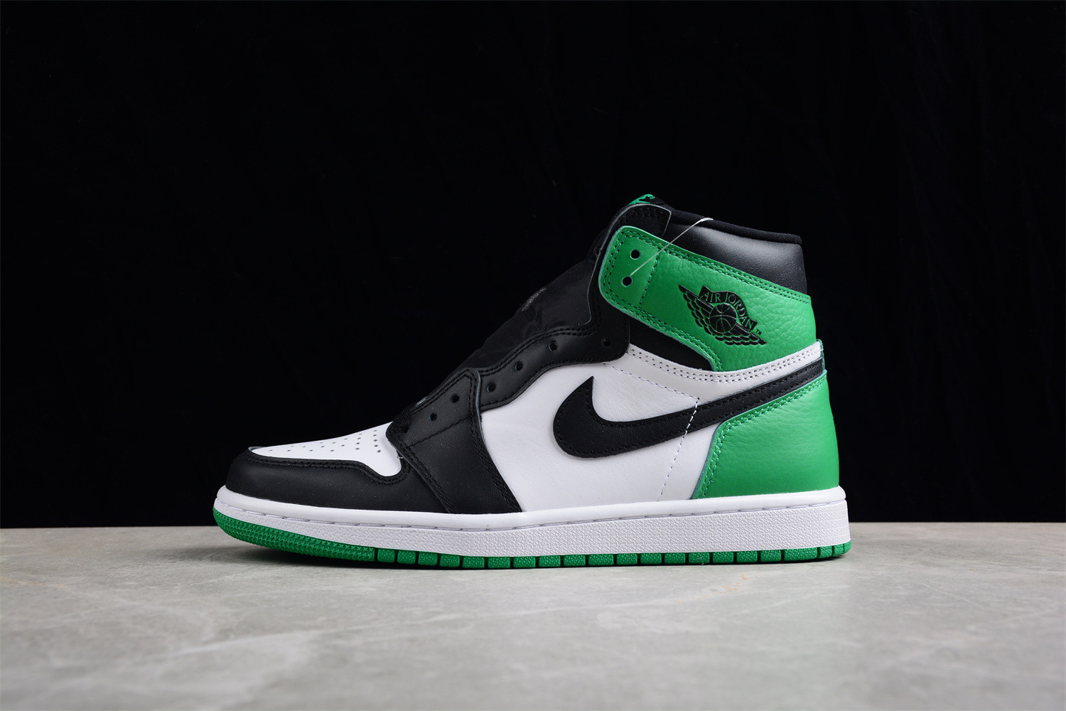 Air Jordan 1 Retro High OG Lucky Green  DZ5485-031