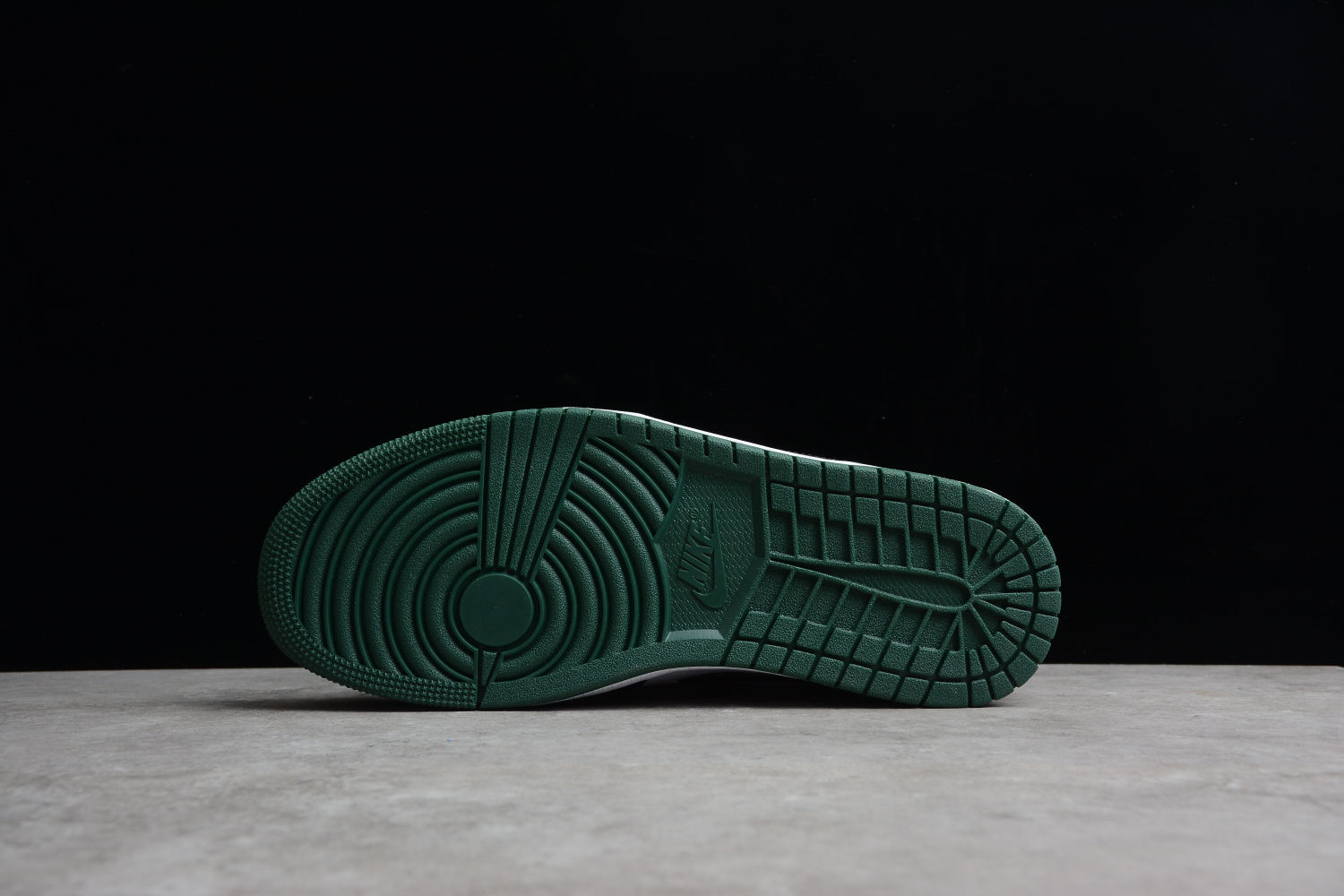 Jordan 1 Low Pine Green 553558-371