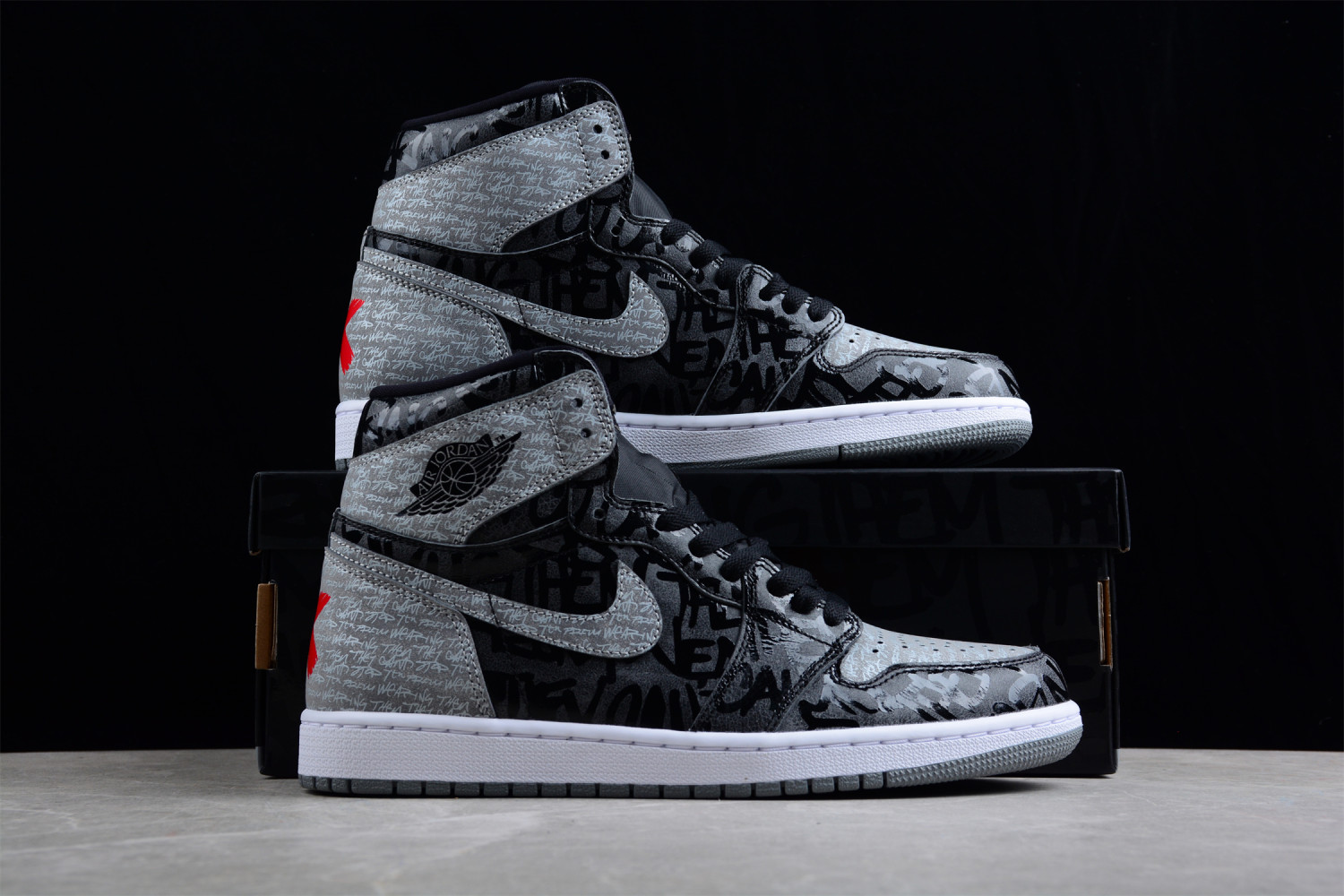 Jordan 1 Retro High OG Rebellionaire 555088-036