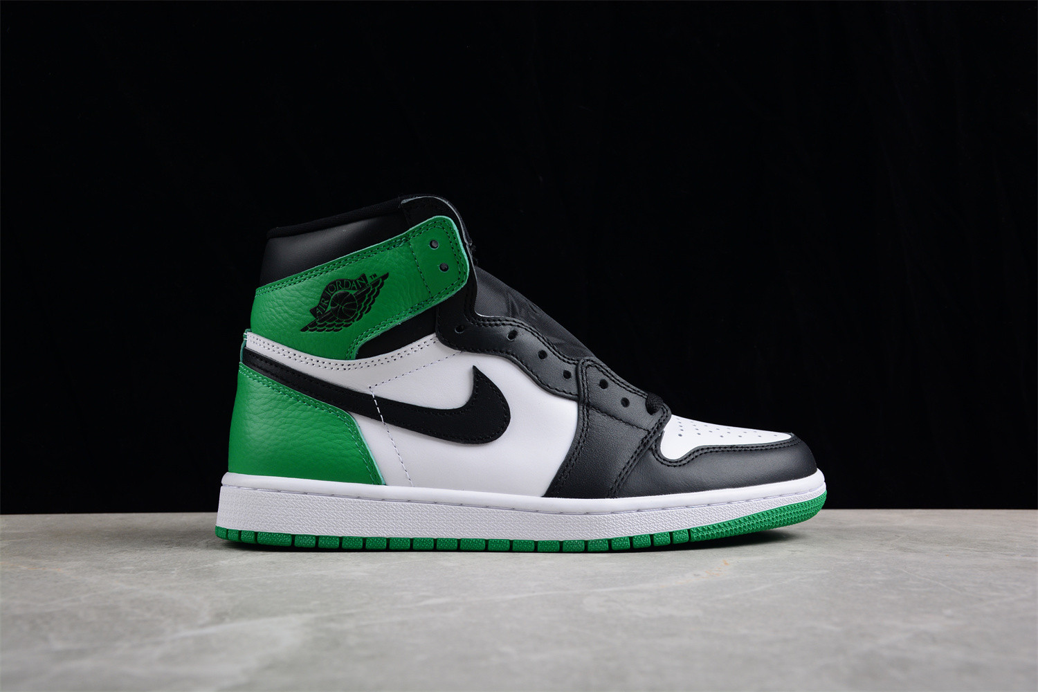 Air Jordan 1 Retro High OG Lucky Green  DZ5485-031