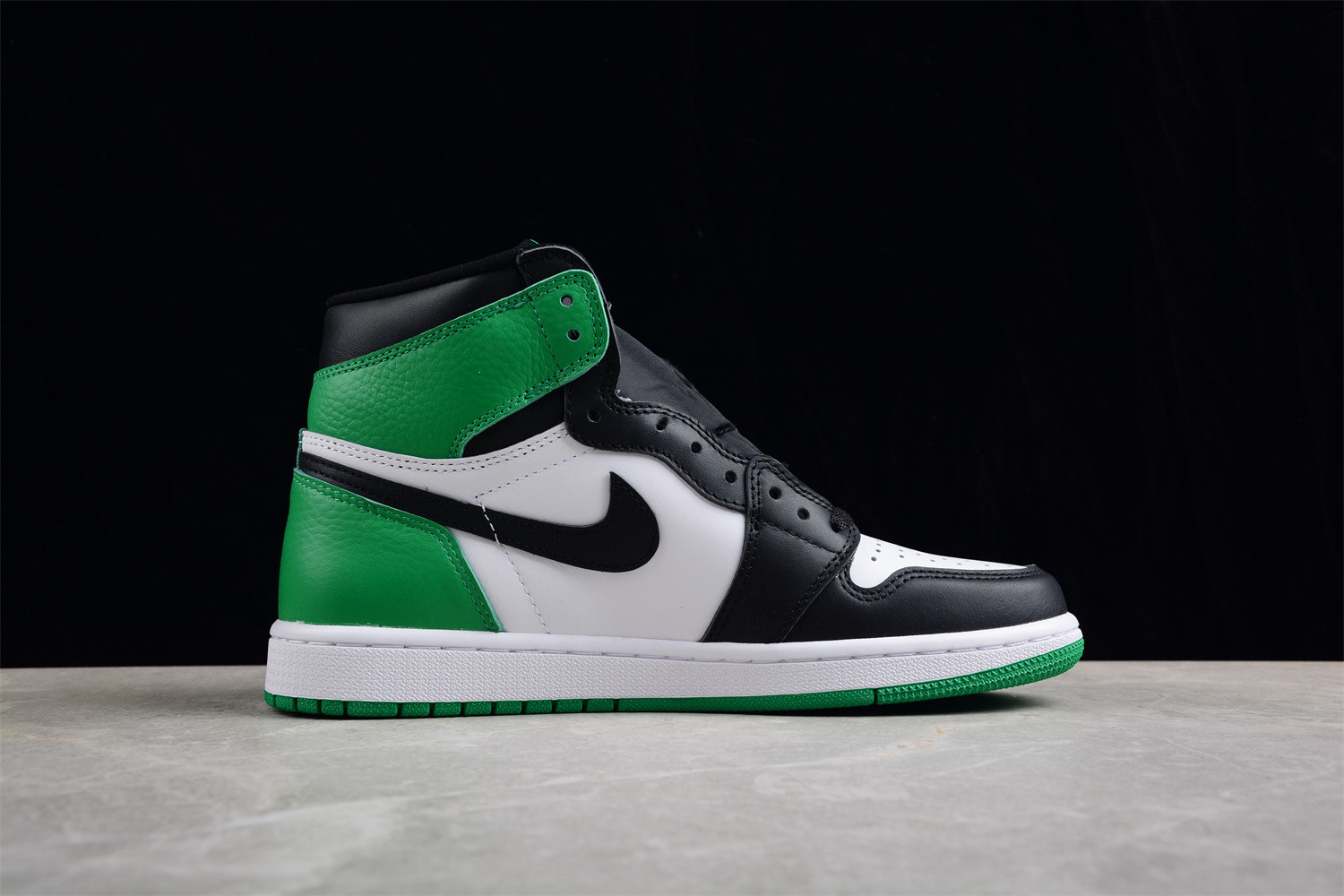 Air Jordan 1 Retro High OG Lucky Green  DZ5485-031