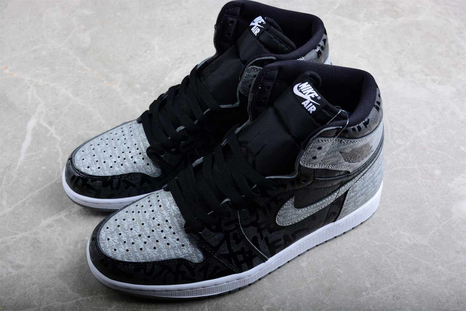 Jordan 1 Retro High OG Rebellionaire 555088-036