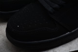 Jordan 1 Low Triple Black (2019) 553558-056