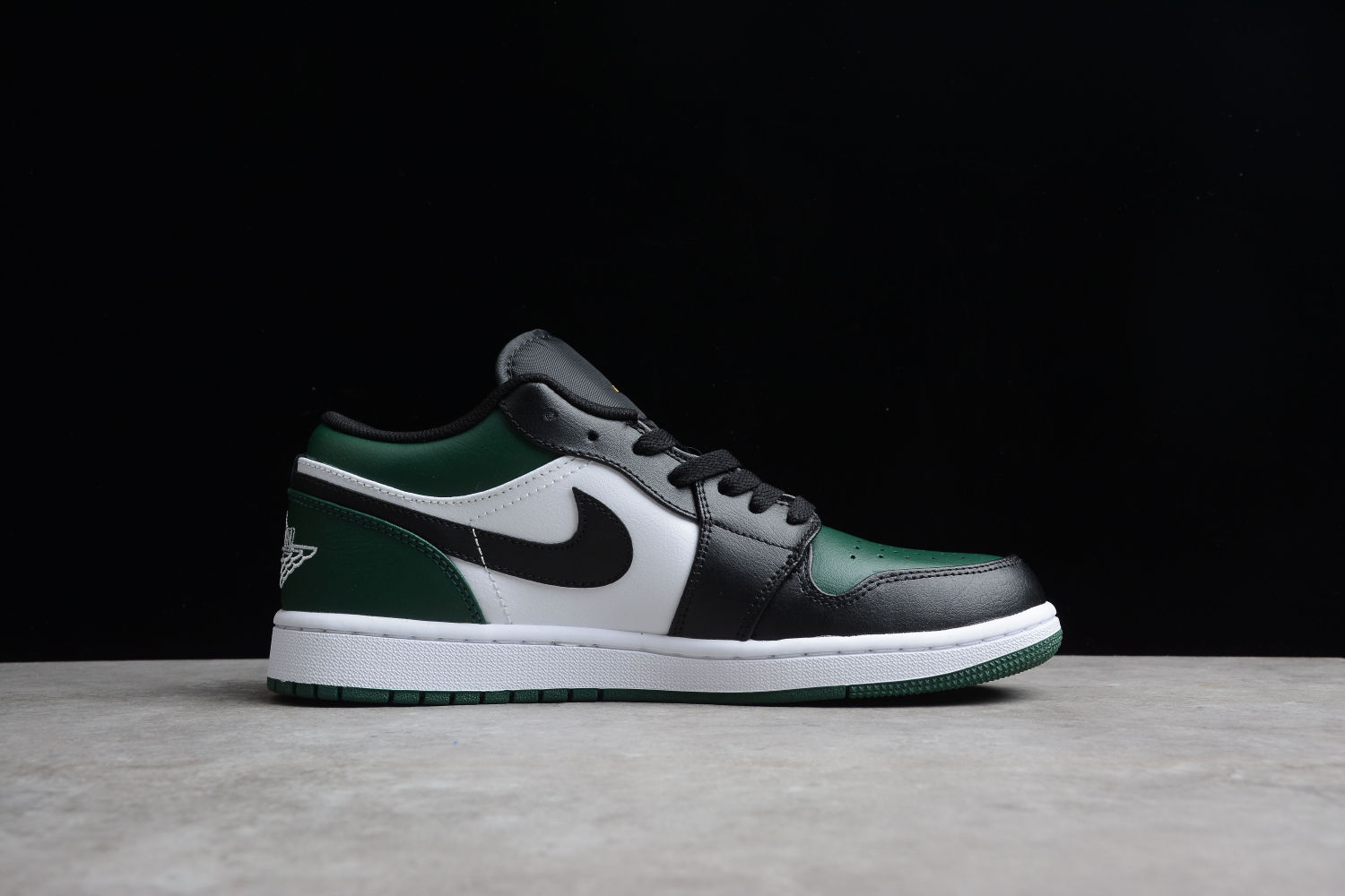 Jordan 1 Low Pine Green 553558-371