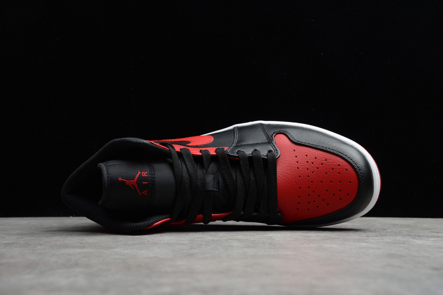 Jordan 1 Mid Banned (2020) 554724-074