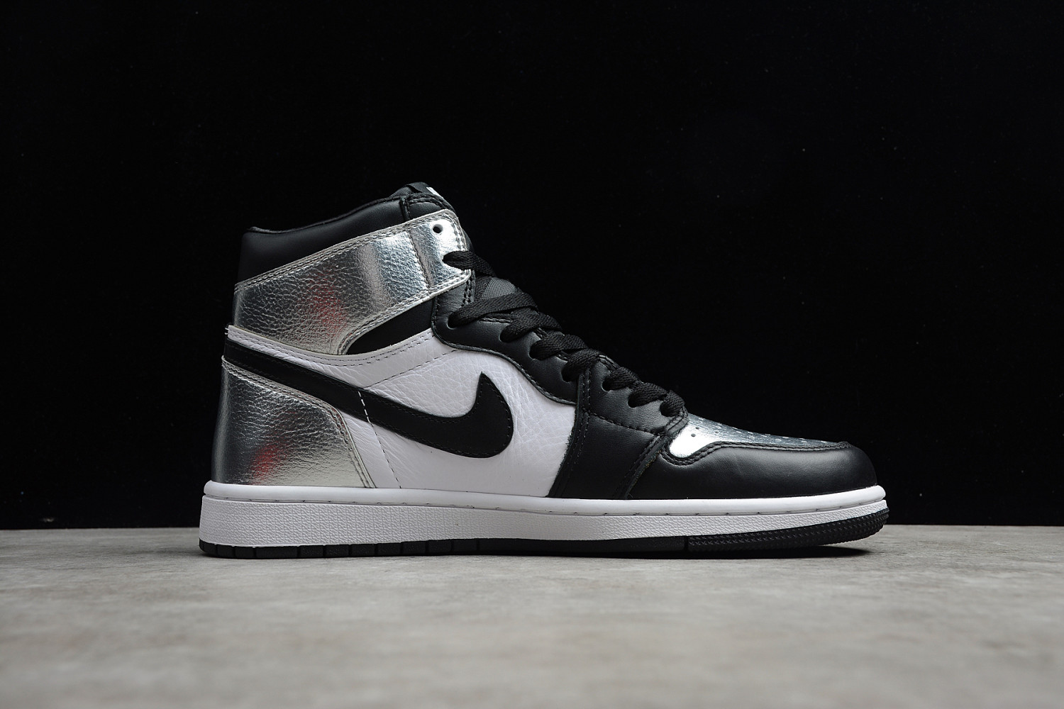 Jordan 1 Retro High Silver Toe (W) CD0461-001