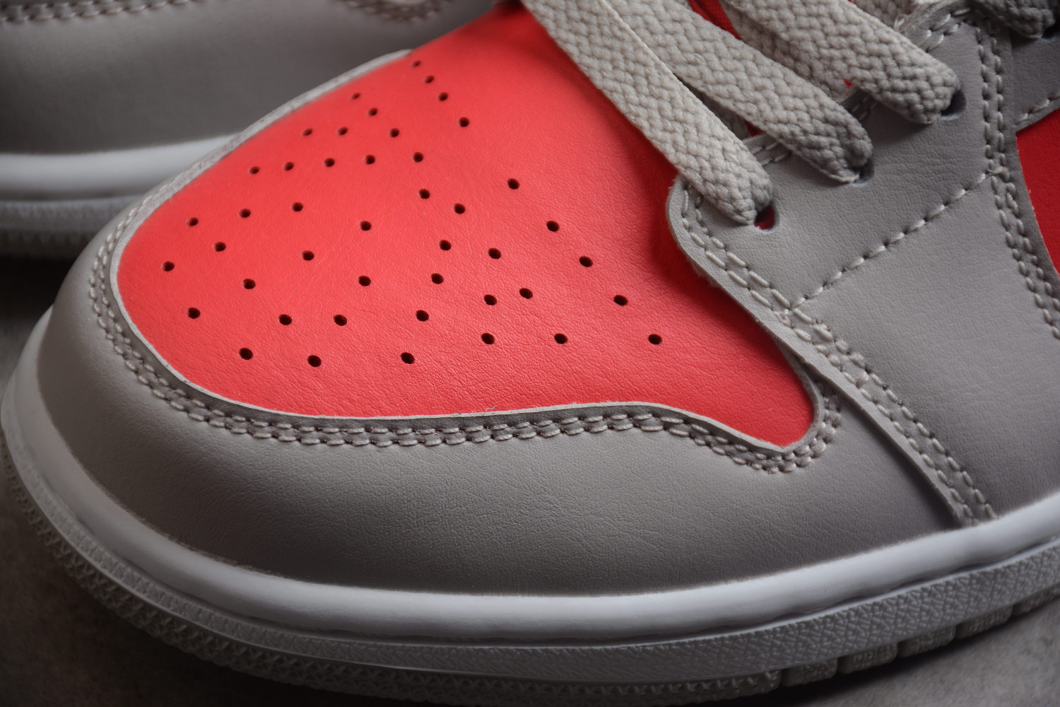 Jordan 1 Retro Low Light Iron Ore Siren Red (W) DC0774-060