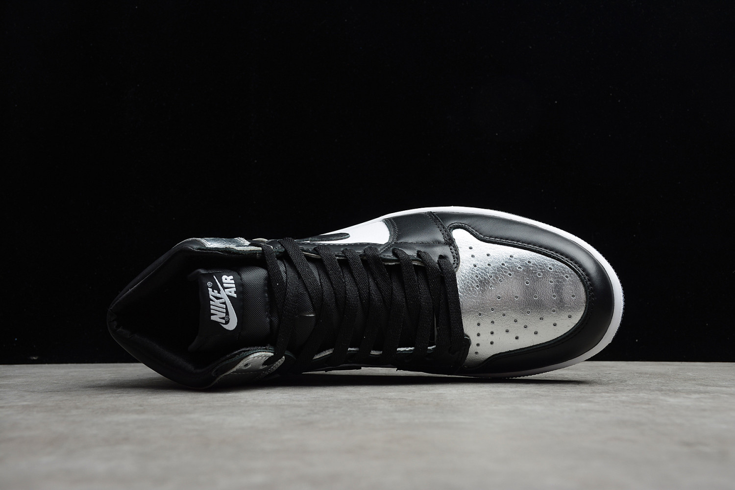 Jordan 1 Retro High Silver Toe (W) CD0461-001