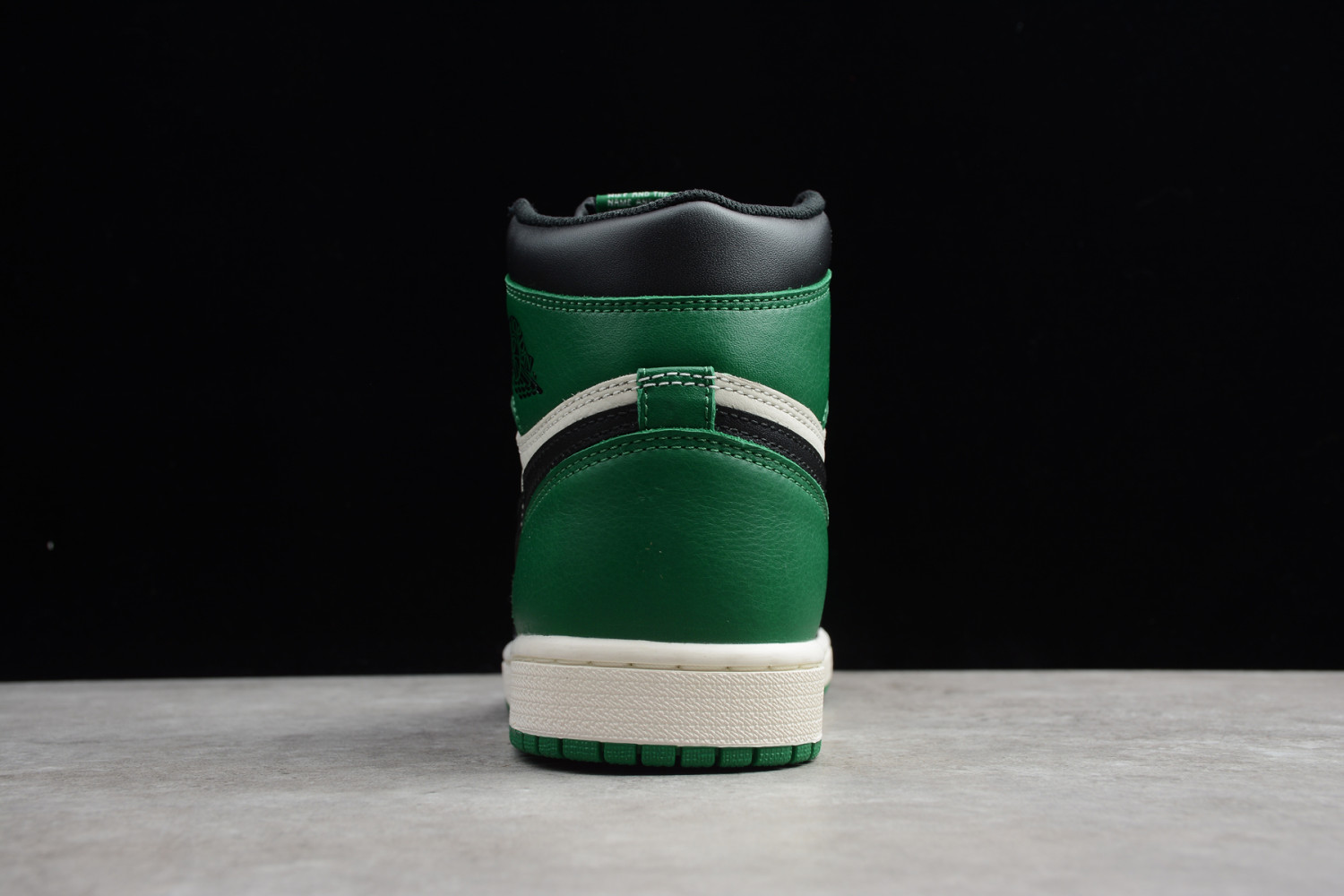 Jordan 1 Retro High Pine Green 555088-302