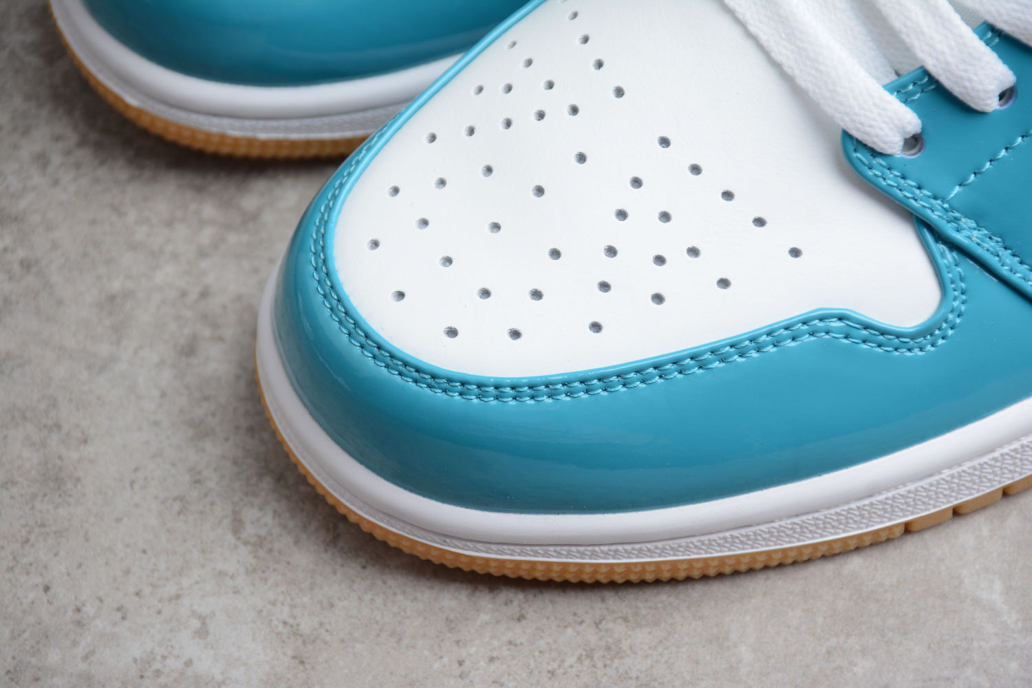 Jordan 1 Low SE Barcelona Cyber Teal DC6991-400