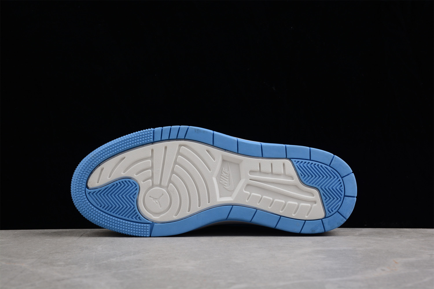 Jordan 1 Elevate Low SE University Blue (W) DQ3698-141